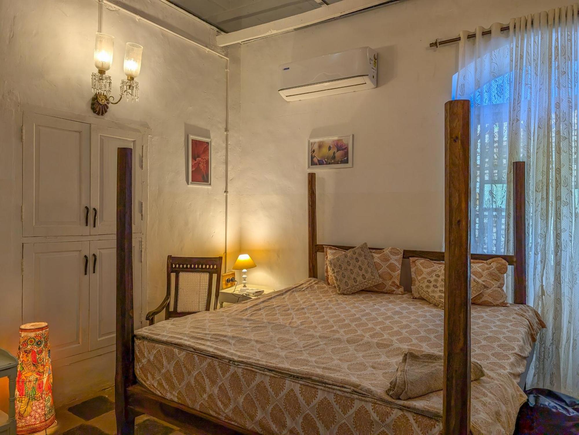 Villa Cavelossim Room photo