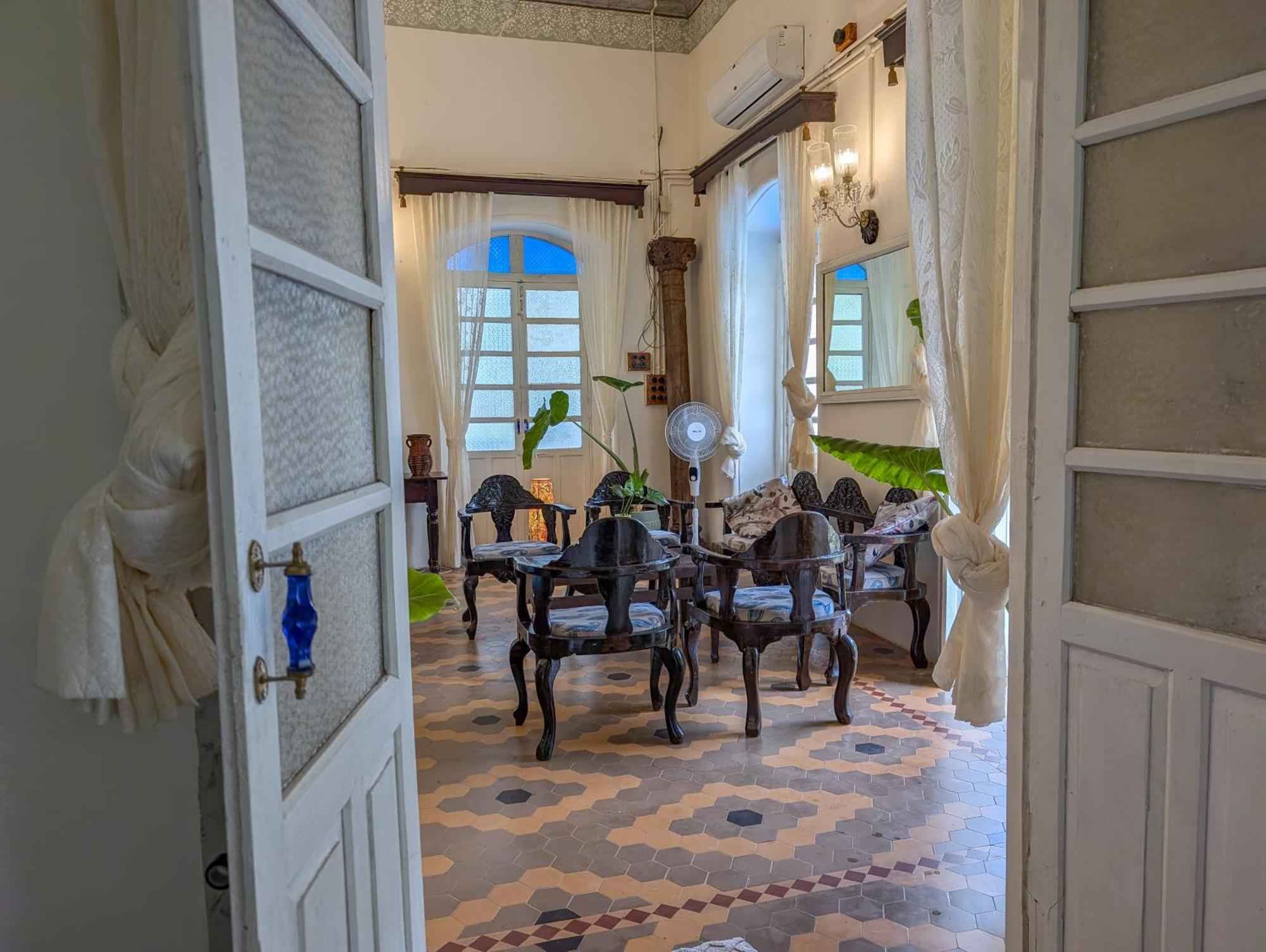 Villa Cavelossim Room photo